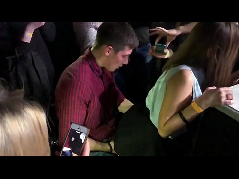 ❤️ Echter Sex in einem russischen Nachtclub. 18-jährige russische Mädchen in den Anus und Vagina gefickt in einem Nachtclub Sex video bei uns de.bladesoul.top ﹏